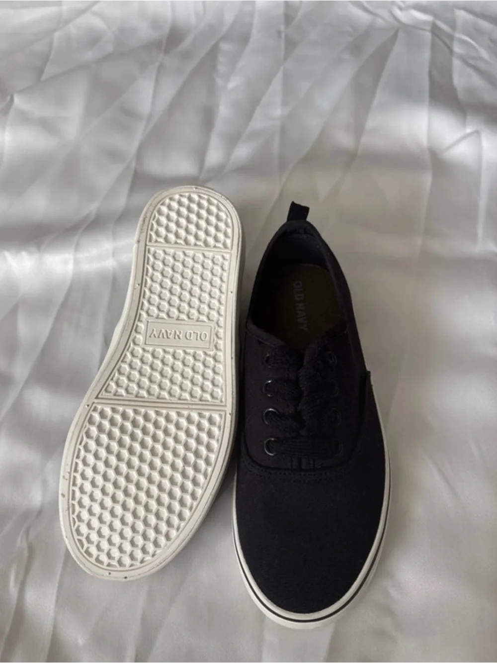 Old Navy Black Canvas Men's Low-Top Sneakers